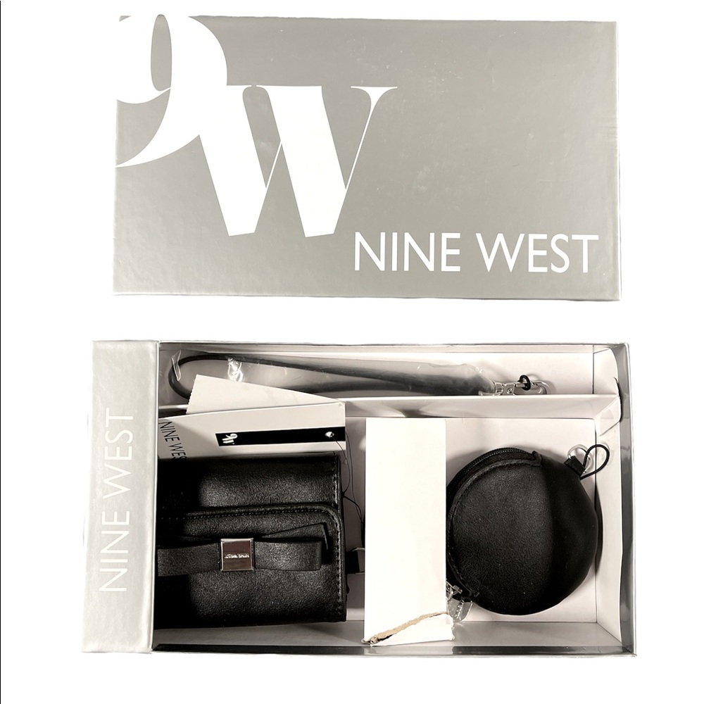 Nine West black mini wallet, coin purse and wristlet strap new with tag in box